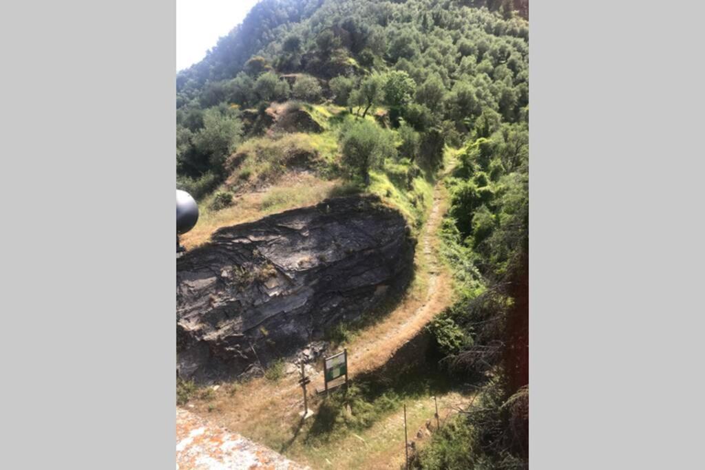 Alloggio U Sportegu Da E Monti A Giaia Badalucco Exterior foto