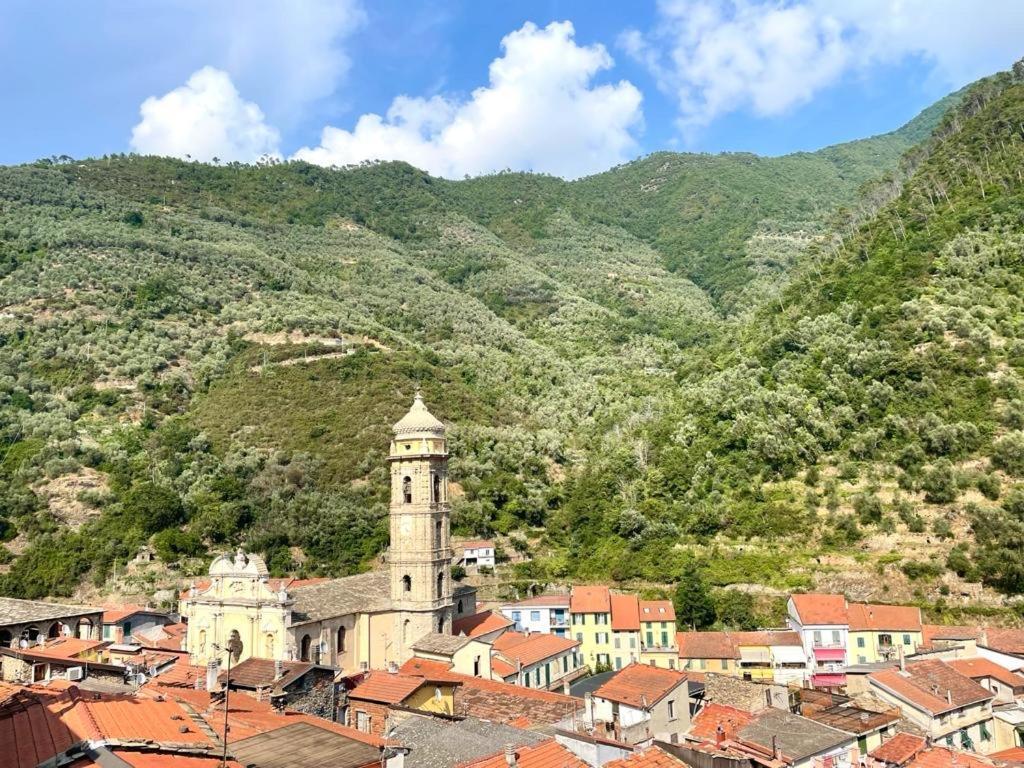 Villa Alloggio U Sportegu Da E Monti A Giaia Badalucco Exterior foto