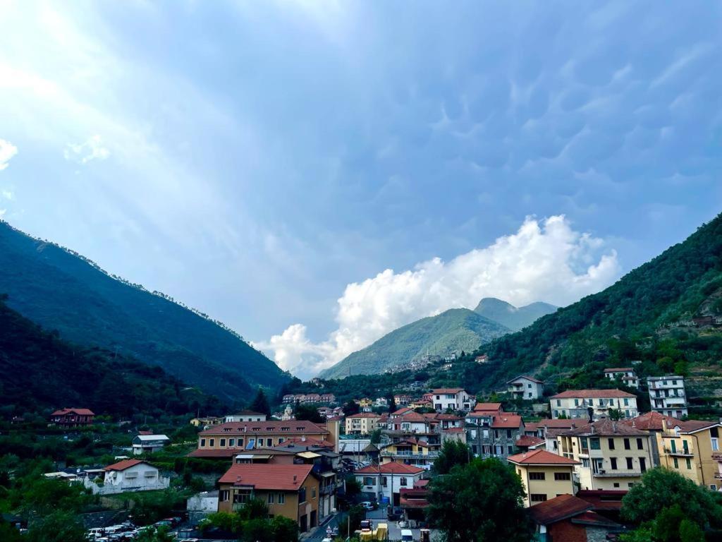 Villa Alloggio U Sportegu Da E Monti A Giaia Badalucco Exterior foto