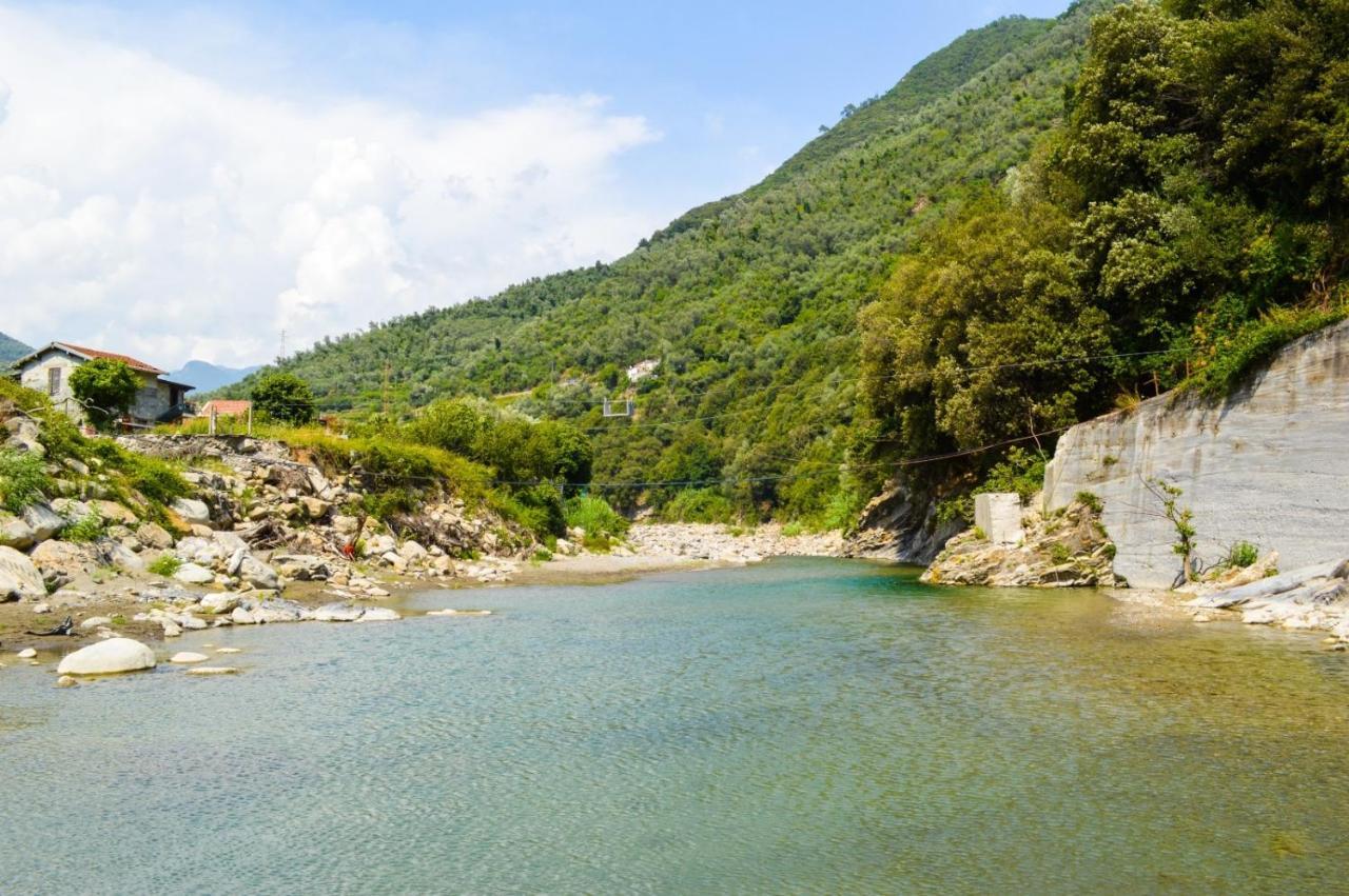 Villa Alloggio U Sportegu Da E Monti A Giaia Badalucco Exterior foto