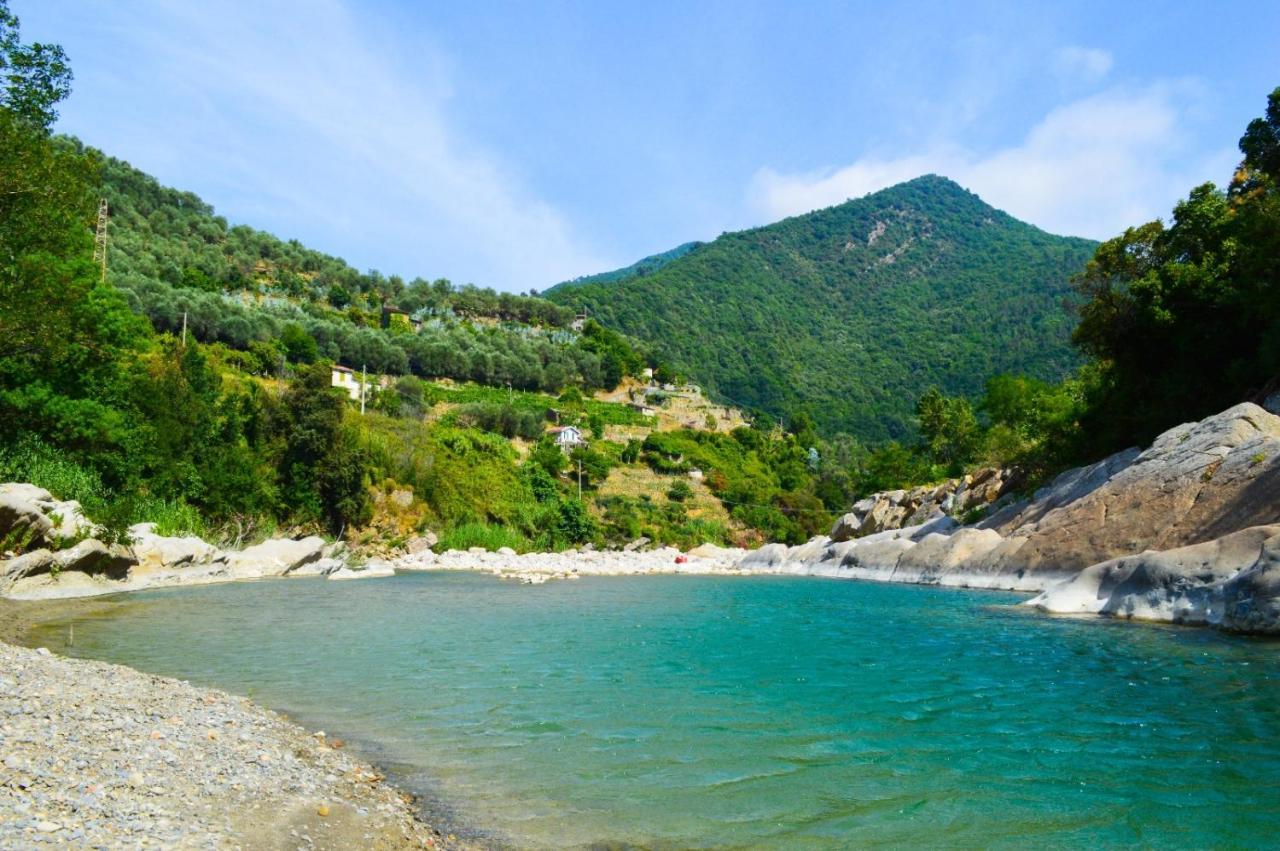 Alloggio U Sportegu Da E Monti A Giaia Badalucco Exterior foto